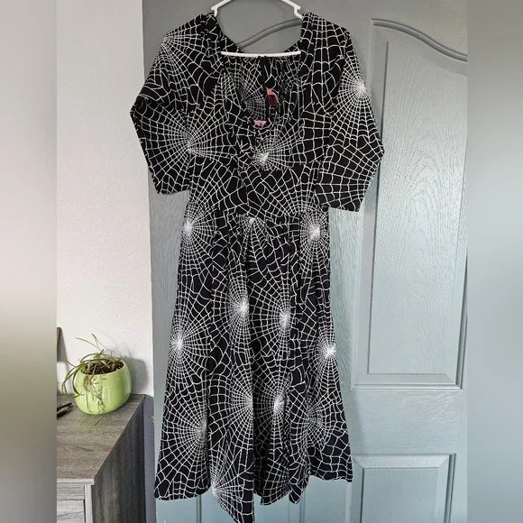 Wicked Swing Dress in Vintage Spiderweb Print - Vixen by Micheline Pitt - Picture 2 of 4